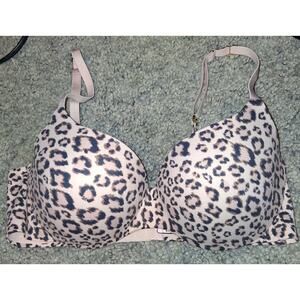 Victoria's Secret Incredible By lined demi Bra 34D leopard Print